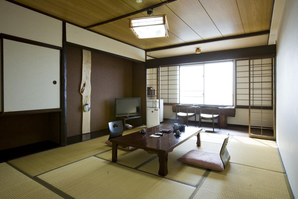 Hôtel The Beach Kurotake à Tokoname Extérieur photo